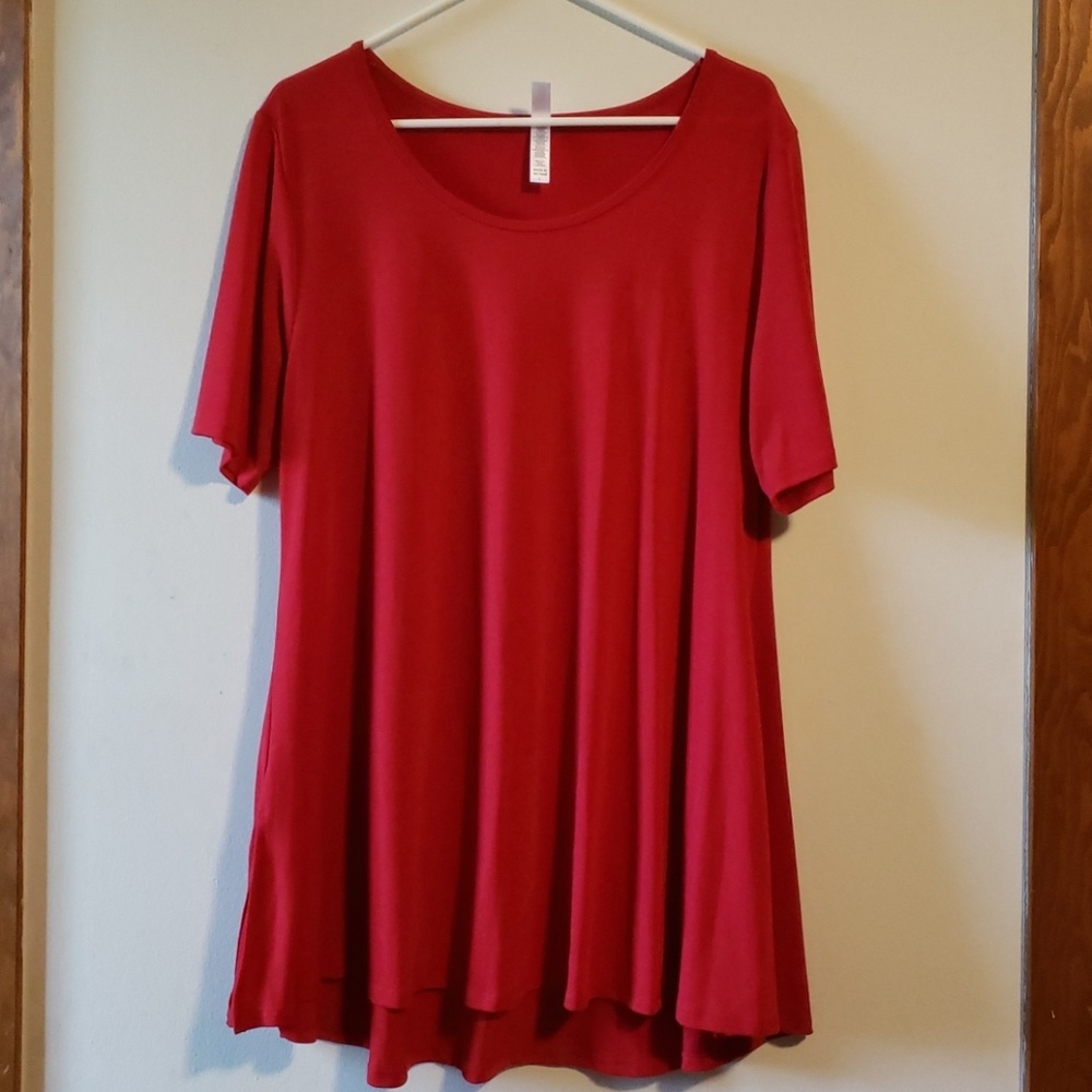 Red perfect t